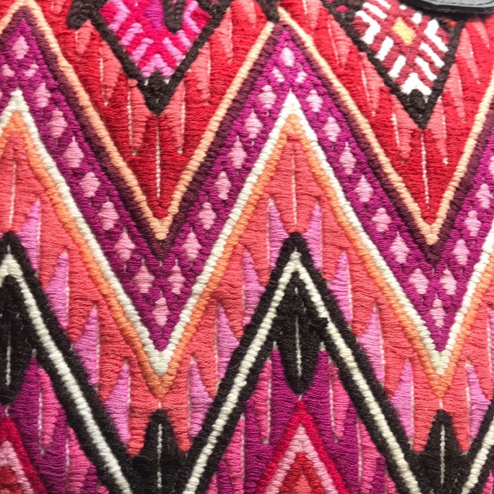 Embroidered Purse - Picture 6 of 11